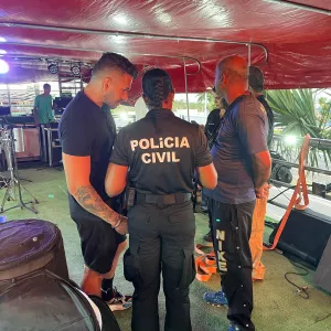  A ação tem como objetivo coibir o uso ilegal de produtos controlados e garantir a segurança no circuito