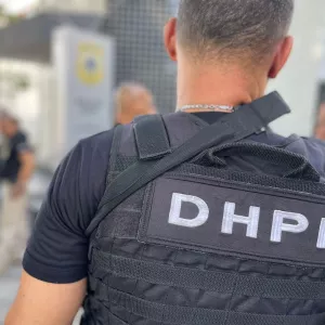 Dupla teve os mandados de prisão cumpridos três dias após o crime, ocorrido no último domingo (18), no bairro Phoc III, naquele município