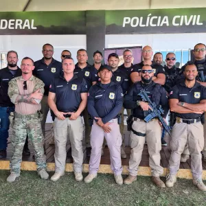 Equipes da Polícia Civil 