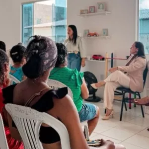 Delegada ministrando palestra