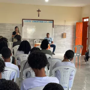 Polícia Civil realiza palestra para adolescentes em projeto social de Feira de Santana