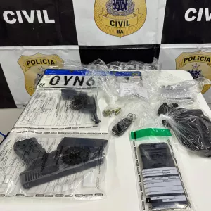 Homem é preso em flagrante por posse ilegal de arma de fogo em Feira de Santana