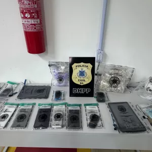 A ação integrada com a Polícia Militar e demais forças de segurança resultou em 14 prisões, quatro resistentes mortos em confronto e diversas apreensões de armas, drogas e veículos