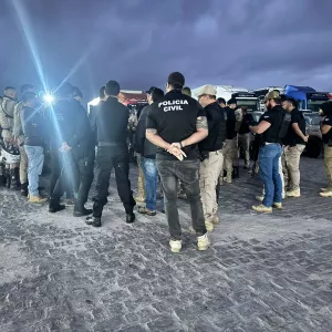 Operação Paradisus prende sete pessoas em Poções e apreende drogas, armas e equipamentos