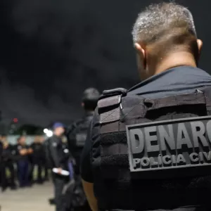 Policiais em diligência