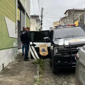 Suspeito é preso com arma de fogo durante investigação de tentativa de homicídio em Itapetinga