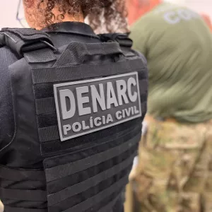 Polícia incinera uma tonelada de drogas retiradas de Salvador e Feira de Santana