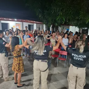 Polícia Civil em Santa Maria da Vitória participa de ação educativa sobre combate à violência e discriminação