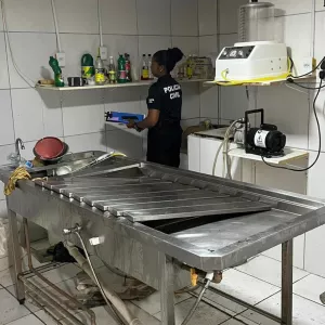 Fiscalização da Polícia Civil identifica irregularidades em funerárias no município de Lauro de Freitas