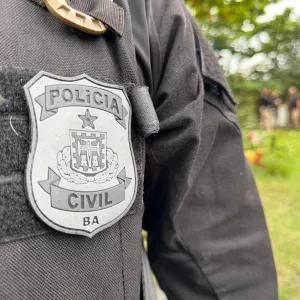 Suspeito subtraiu o celular de uma mulher e exigiu o pagamento de R$ 50 para devolver o aparelho