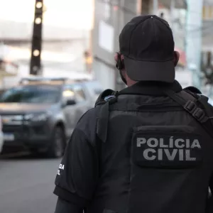 Homem que tentava roubar motorista de aplicativo é preso em Salvador