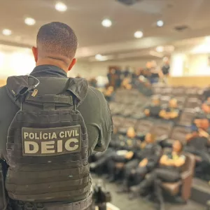 Lideranças do crime são alvos de megaoperação deflagrada na Bahia e mais cinco estados