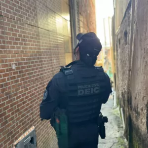 Suspeito de furtar turista é preso no bairro Dois de Julho, em Salvador