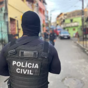 A vítima, identificada como Gilberto Tavares Lima, 41 anos, já havia se desentendido com o investigado