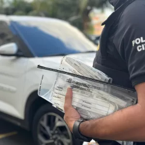 Veículo clonado é apreendido e suspeito é preso em flagrante na Barra