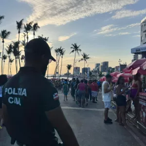 Equipes especializadas e postos de atendimento garantem registro de ocorrências e resposta rápida no circuito Barra-Ondina