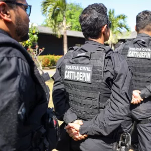 Passageiro é preso com drogas durante abordagem policial em Santa Bárbara