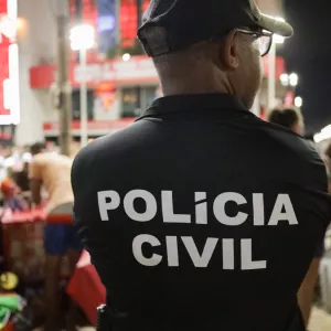 Policiais em diligência