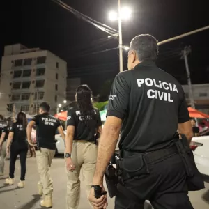 Suspeita de furto tem mandado cumprido durante o Carnaval