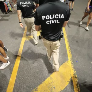 Câmeras de segurança auxiliaram na identificação da suspeita