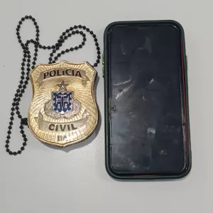 O aparelho foi localizado no bairro Santa Luzia com um homem que disse ter encontrado o celular no evento