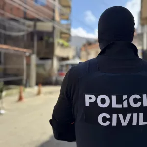 Policial 