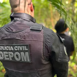 Policial na mata 