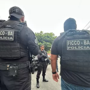 FICCO Ilhéus, PF, PM, PC e MP cumprem mandados de busca e apreensão em bairros de Salvador