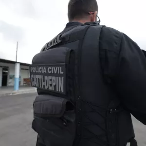 Polícia