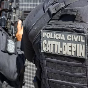 Policial 