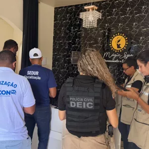 Polícia Civil cumpre mandados judiciais em espaços de bronzeamento artificial