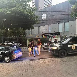 Policiais em diligência
