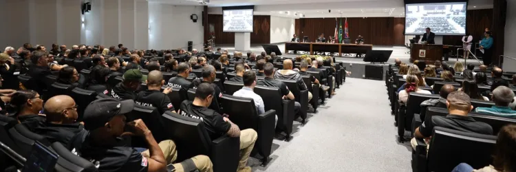 Policiais civis em workshop no TJBA