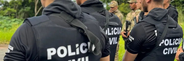 Policiais civis em campo
