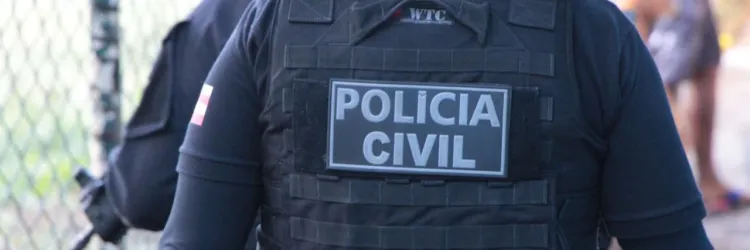 Policial civil em campo