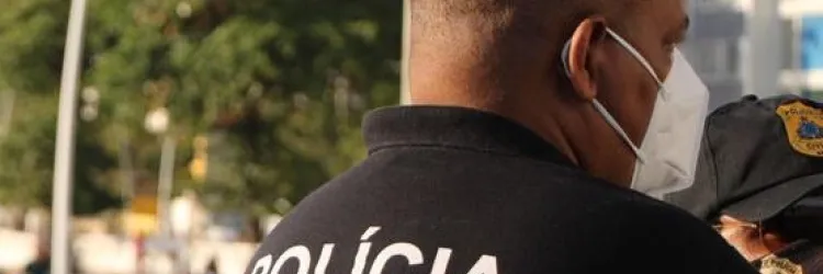 Policial civil em campo