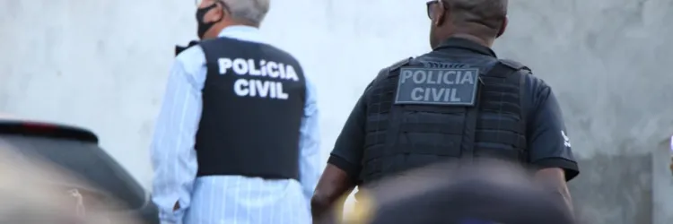 Policiais em campo