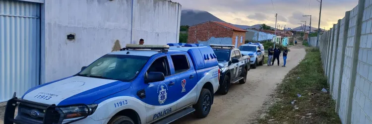 Viaturas da PCBA na rua