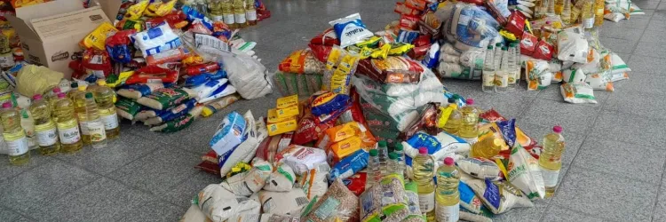 Alimentos arrecadados para doação