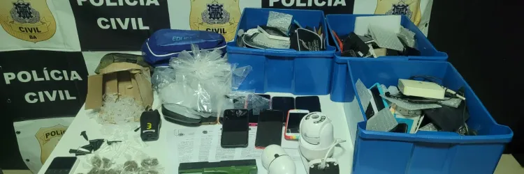 Celulares, armas, drogas e outros materiais apreendidos