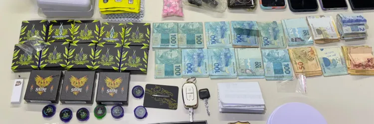 Materiais apreendidos em delegacia