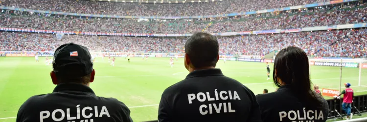 Racismo é Crime e Crime a Gente Denuncia