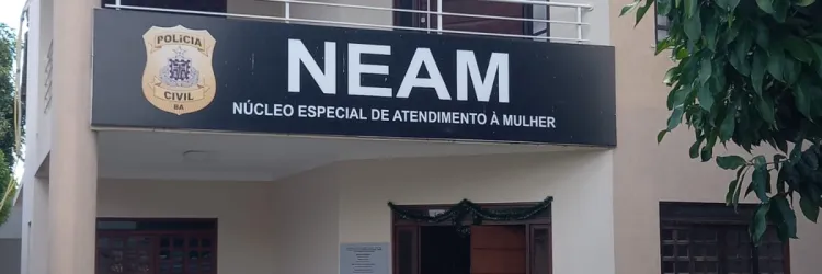 Ele também vai responder por Descumprimento de Medida Protetiva