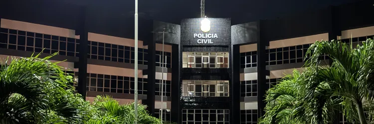 Mulher é conduzida ao DHPP após morte do companheiro