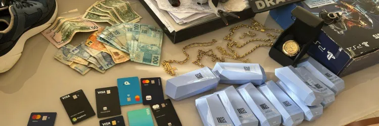 Vinte e duas pessoas são presas durante Operação Falsas Promessas, incluindo cinco PMs