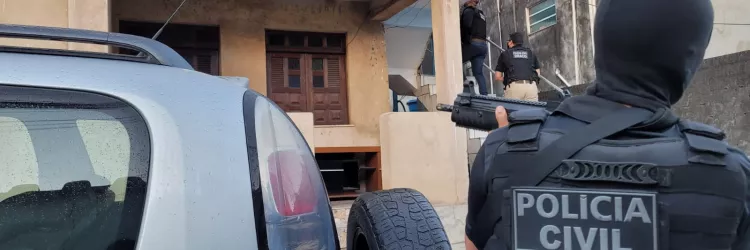 A prisão foi efetuada durante cumprimento de mandado em uma ação conjunta com a Polícia Civil de Santa Catarina 