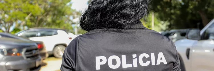 Policiais em diligência