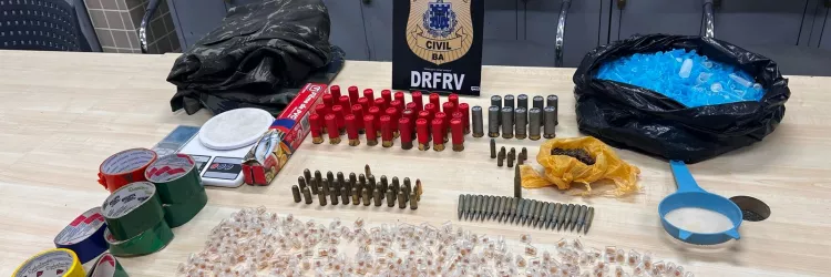 Polícia Civil apreende drogas e munições de alto calibre em Lauro de Freitas