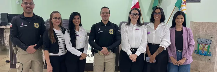 Policiais civis na audiência pública