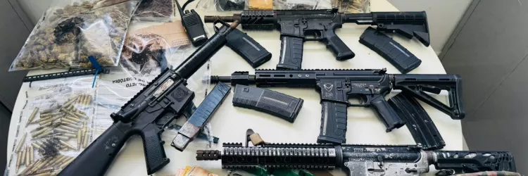 Operação Recôncavo cumpre mais de 30 mandados e apreende fuzis, granada e drogas em Maragogipe